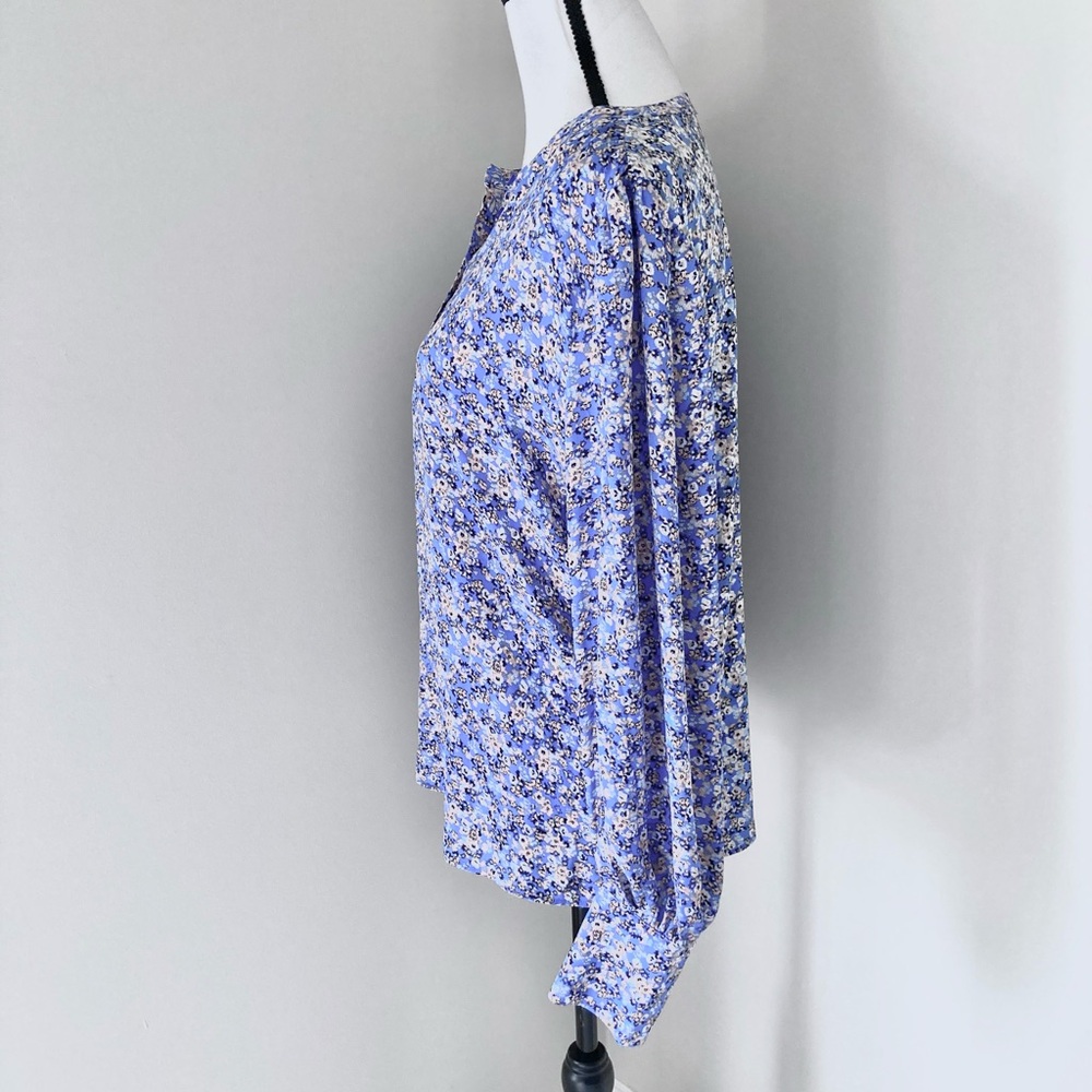 NWT Ann Taylor Blue Floral Long Sleeve Blouse Size L - Picture 6 of 10